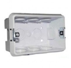 CAJA RECTANGULAR   PVC.OREJA METALICA ECONOMICA 10E